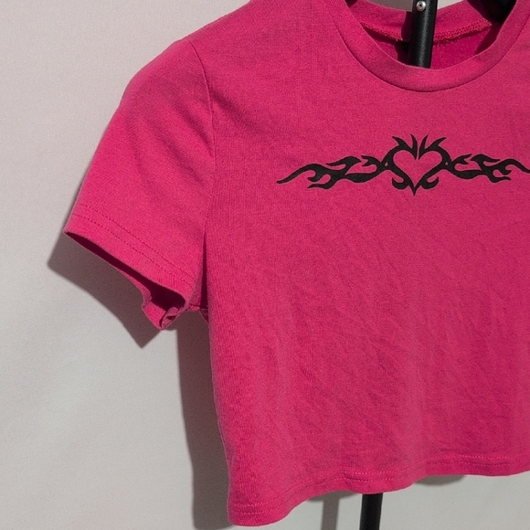 SHEIN Pink Tribal Butterfly Graphic Baby Tee Crop Top XS - Picture 5 of 6